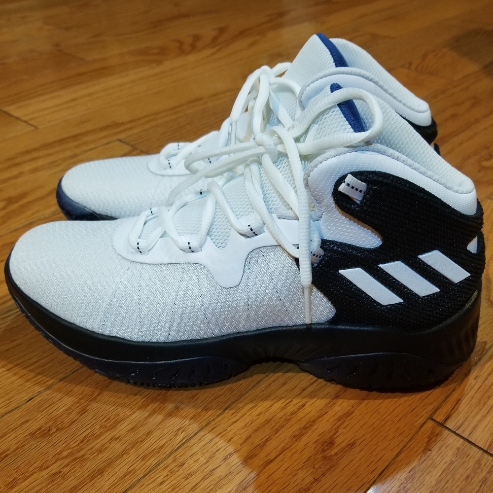 Adidas Kid's Basketball Shoe Size 6